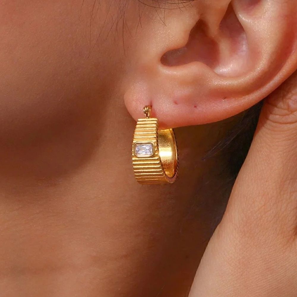 Vintage style hoop earrings A56
